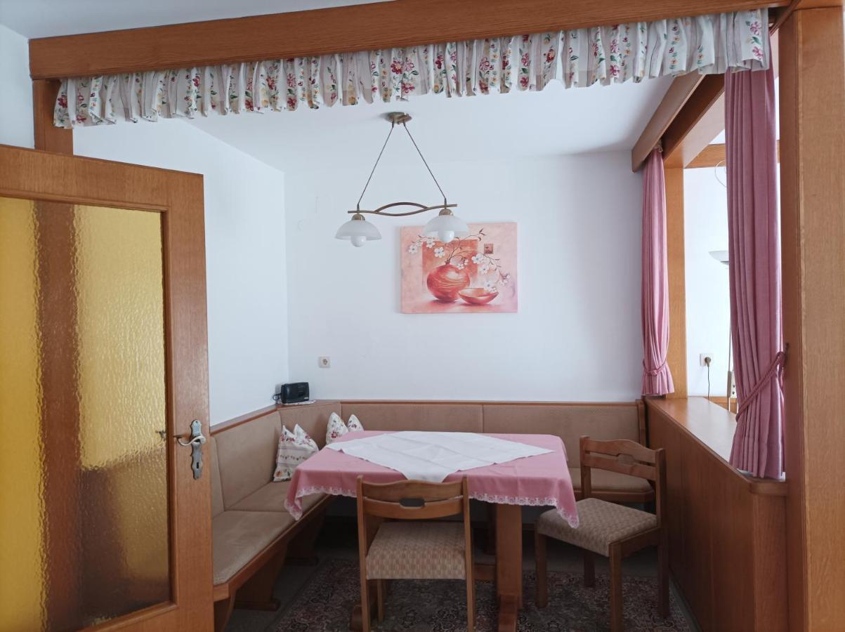 Fruehstueckspension-Appartementhaus Wasserer باد كلينكيرشهايم المظهر الخارجي الصورة